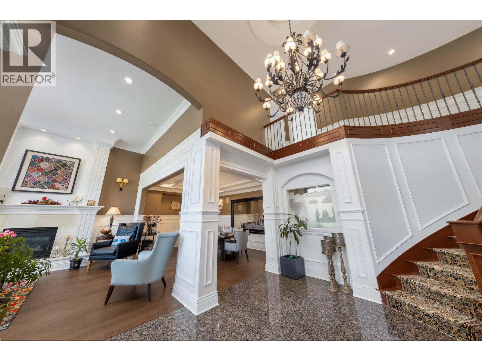 3086 CAROUSEL COURT