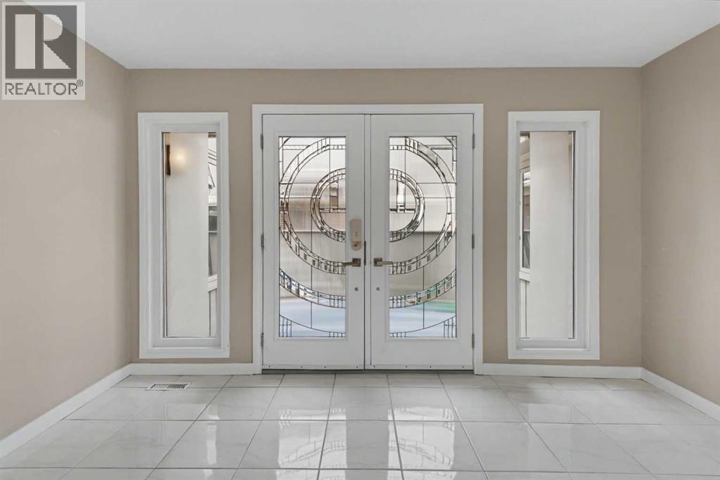 231, 20 Midpark Crescent SE
