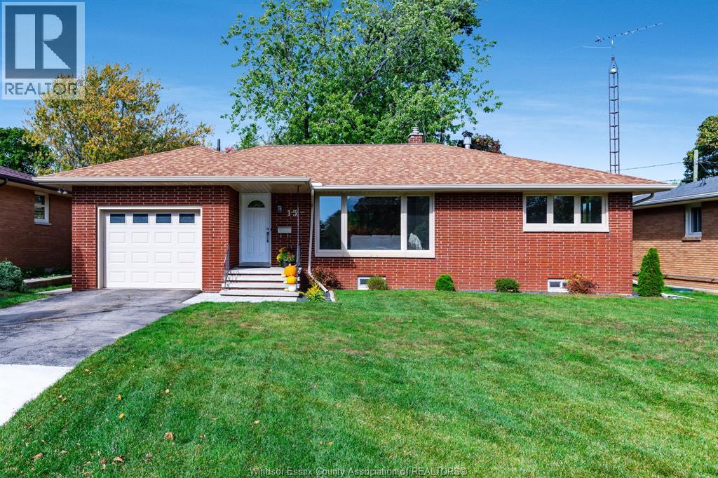 13 MARGARET, LEAMINGTON, ON N8H 2J9 - Image 3729246877.jpeg?d=l
