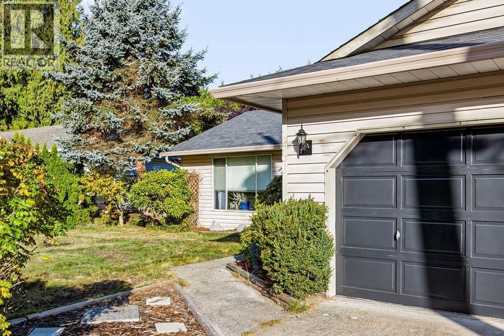 1560 LARCHBERRY WAY, GIBSONS, BC V0N 1V5 - Image 432640132.jpeg?d=l