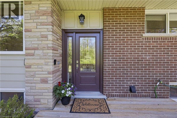 52 Grand Ave, Caledonia, ON 3