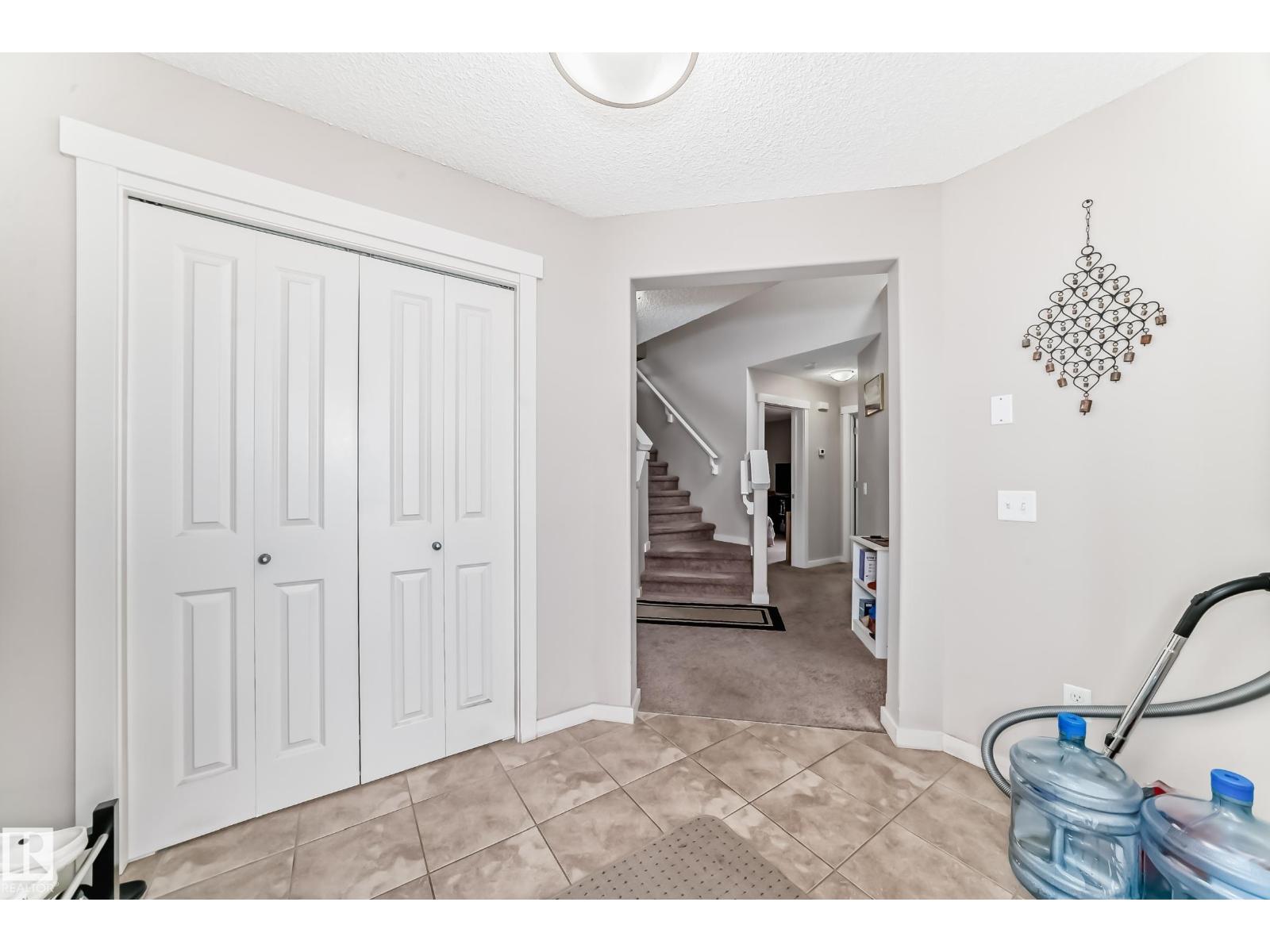 2808 36 AV NW