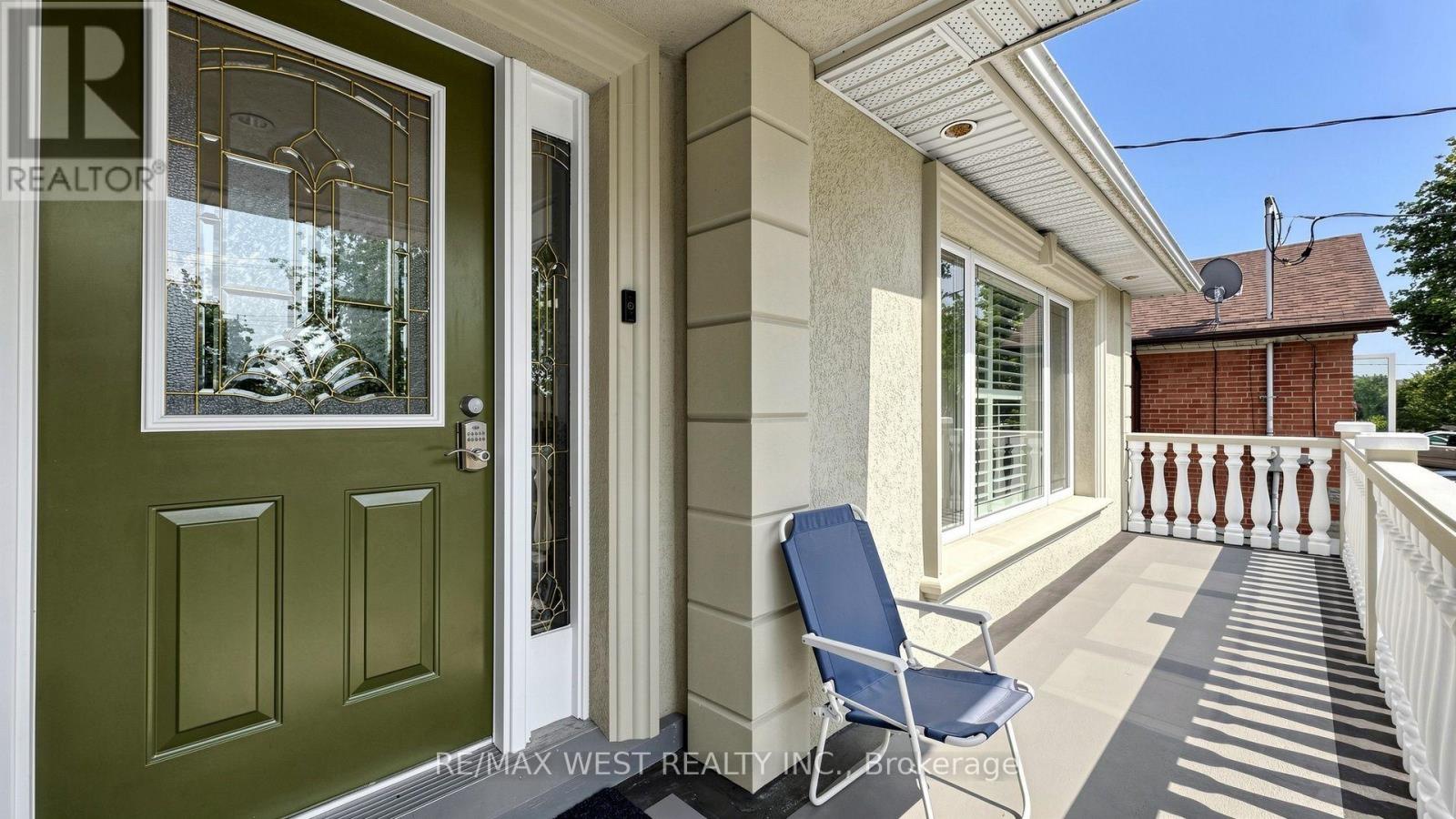 555 MCCOWAN ROAD