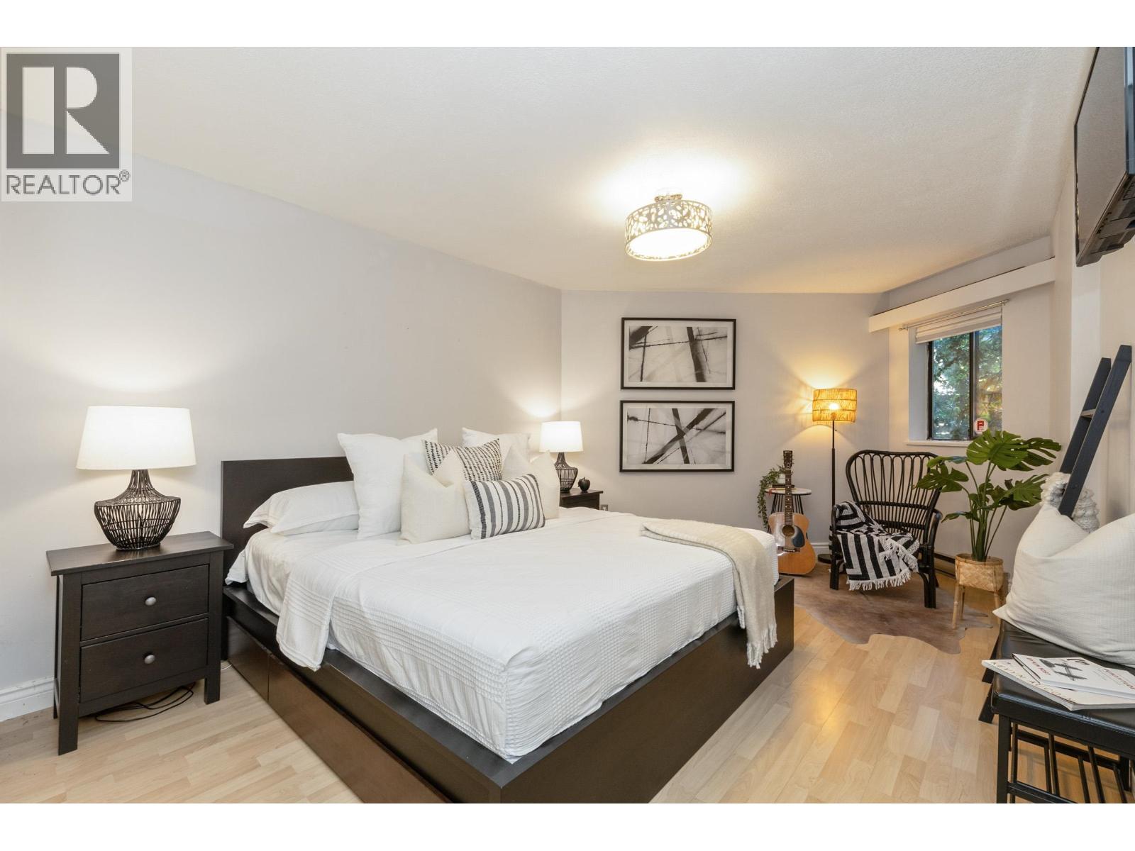 112 6105 KINGSWAY