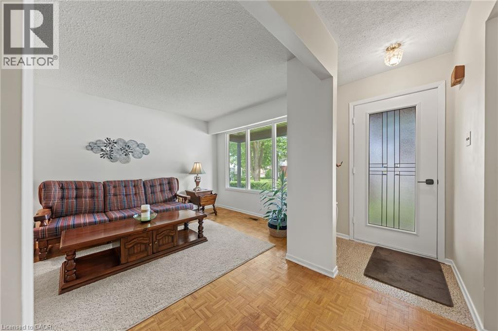 120 ARROWHEAD Crescent