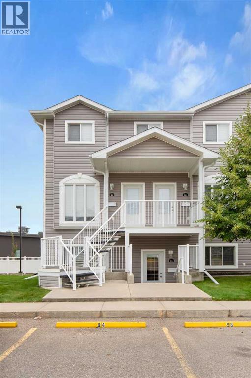 94 SOMERSET LANE SE, MEDICINE HAT, AB T1B 0E8 - Image 633357002.jpeg?d=l