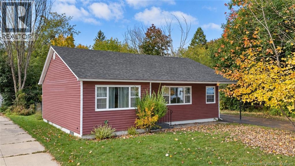 660 PHILIP STREET, FREDERICTON, NB E3A 2Y4 - Image 1405258815.jpeg?d=l