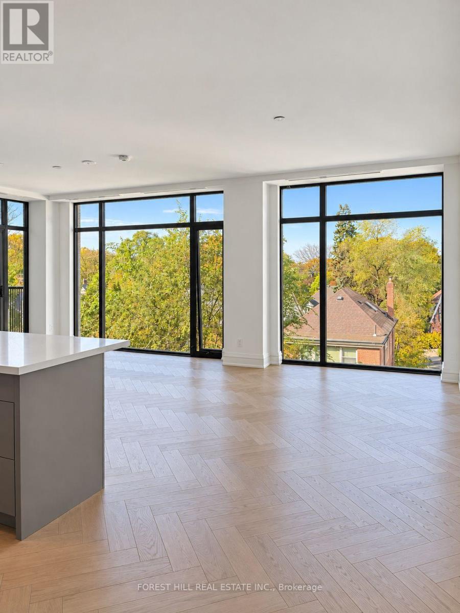 3B - 2010 BATHURST STREET