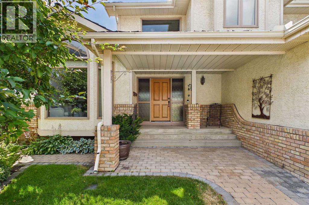 220 Varsity Estates Terrace NW