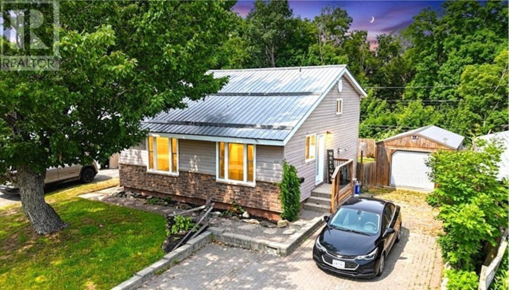 177 AXMITH AVE, ELLIOT LAKE, ON P5A 1B9 - Image 4229180026.jpeg?d=l