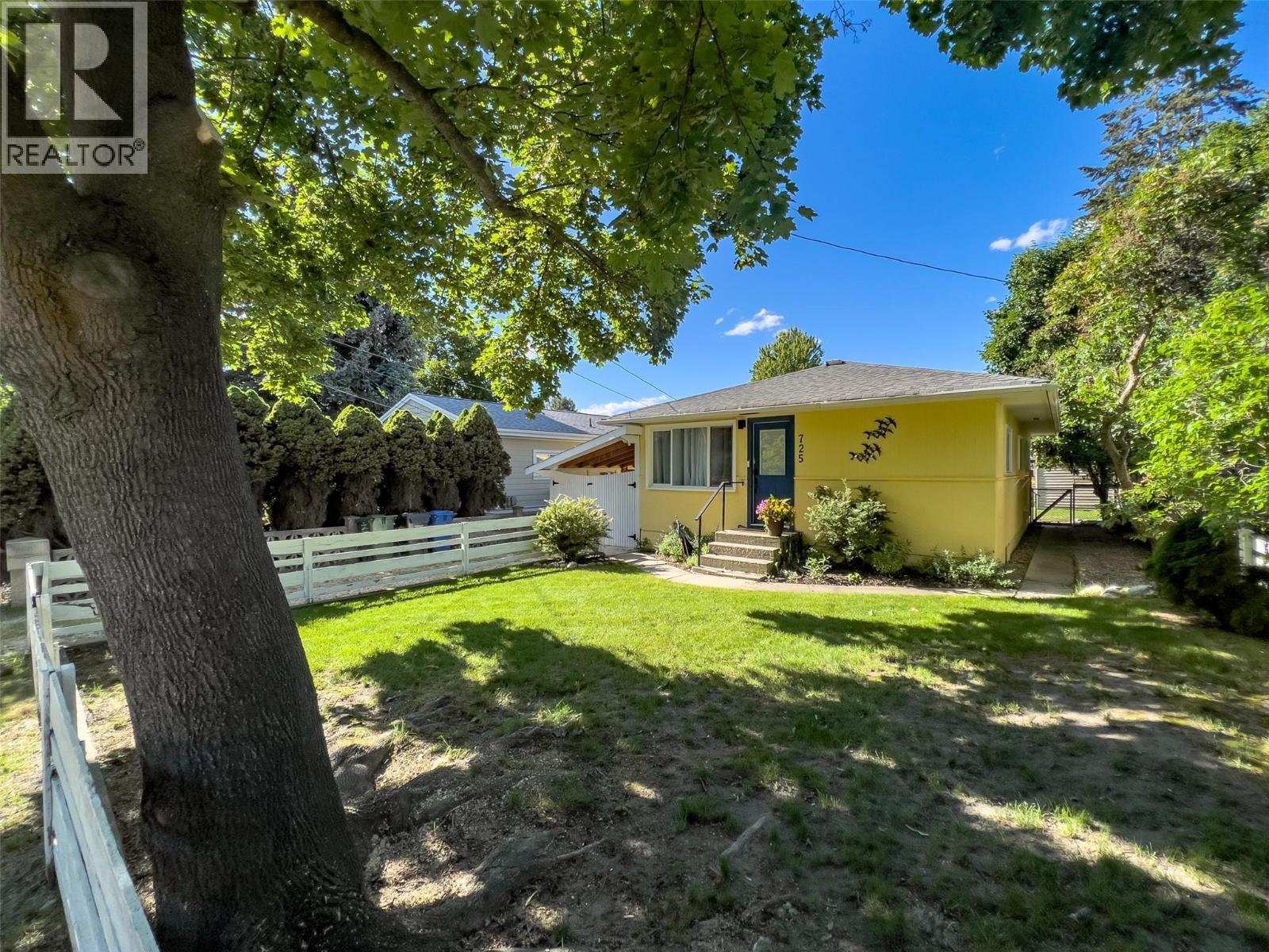 725 Ritchie Avenue
