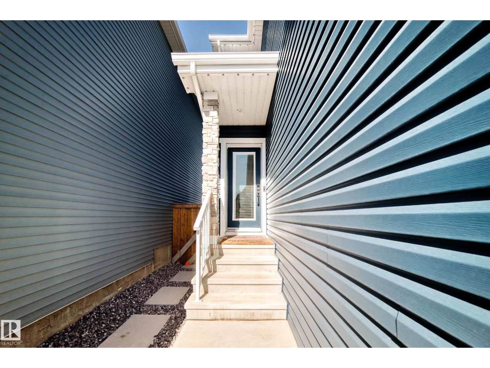 143 LARCH CR
