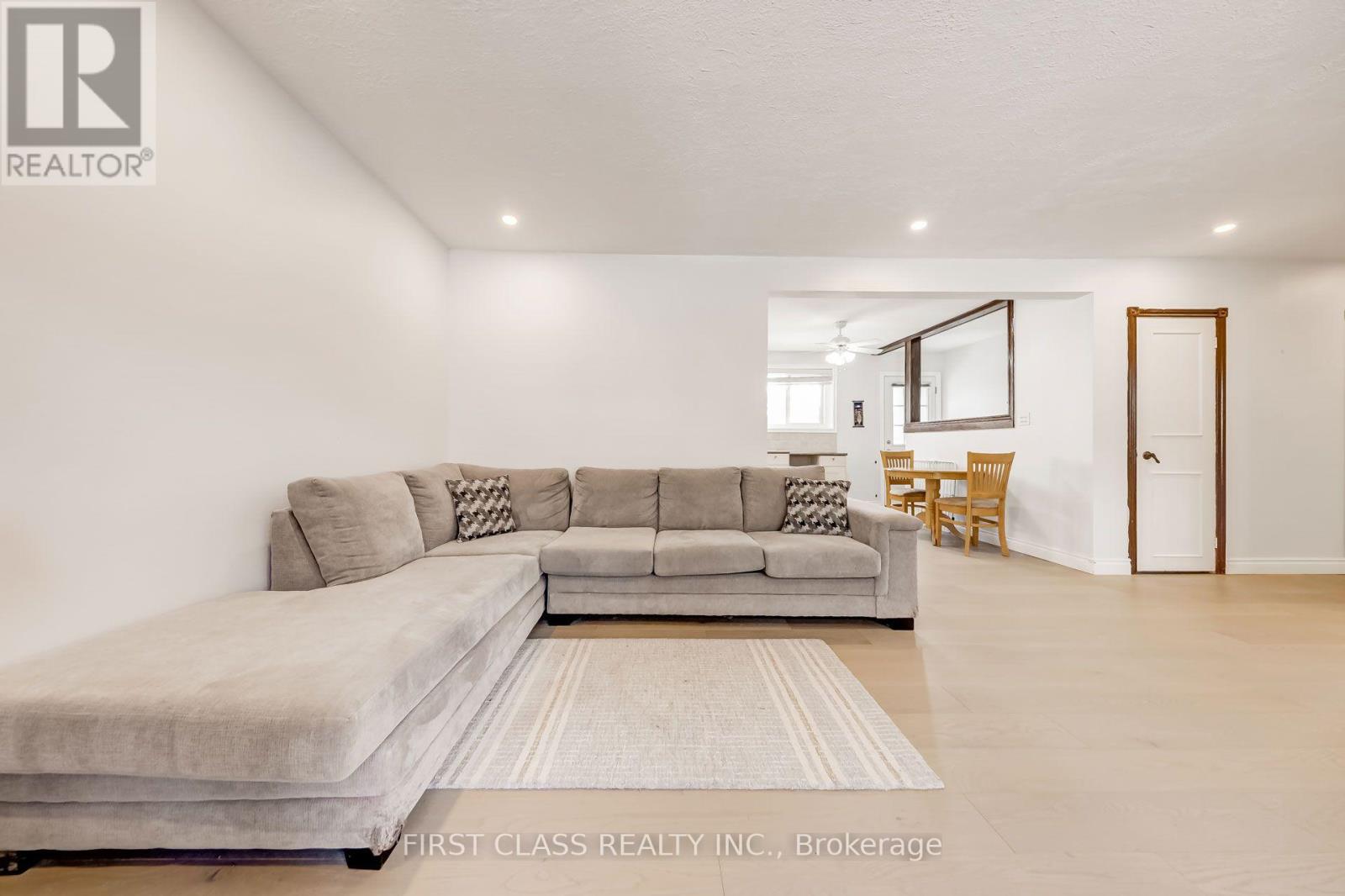 39 SEATON DRIVE