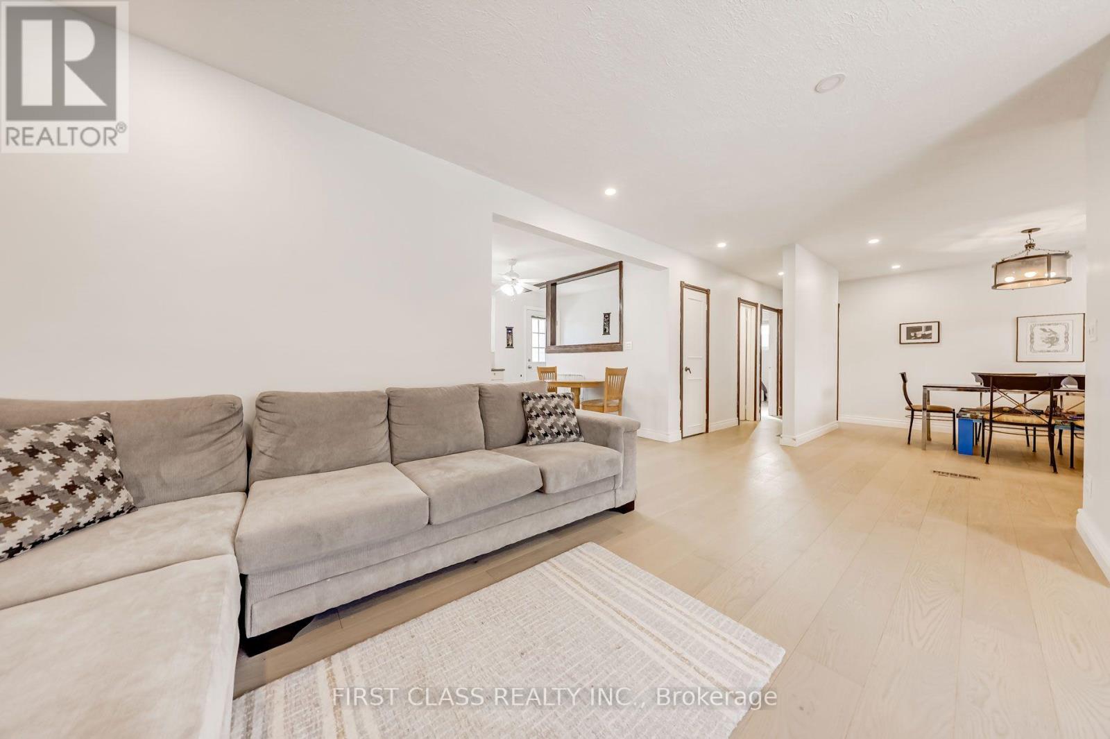 39 SEATON DRIVE