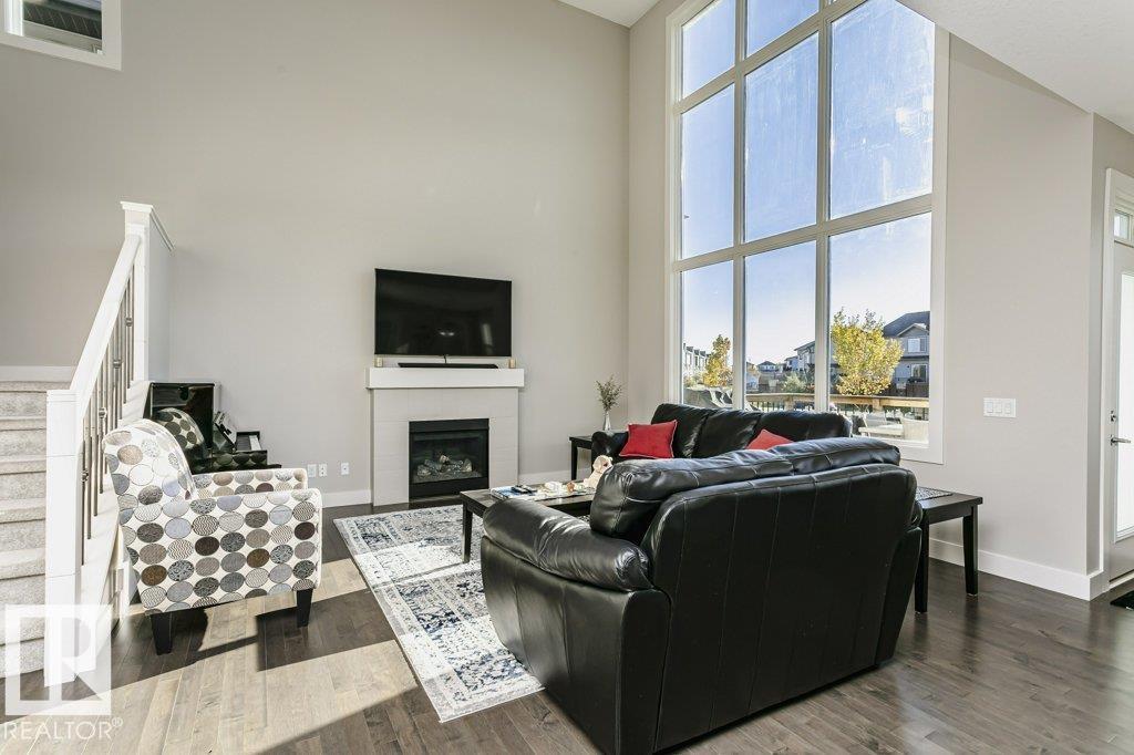 1327 158 ST SW