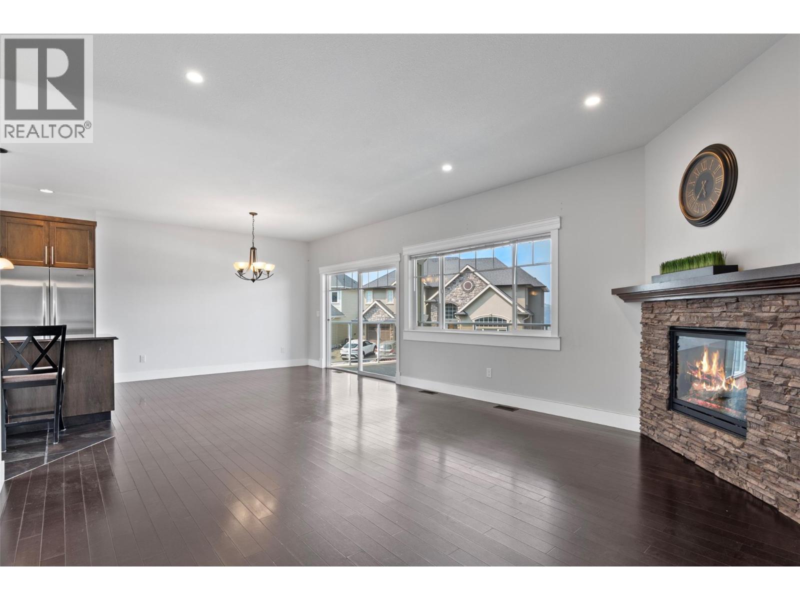 460 AZURE Place Unit# 27