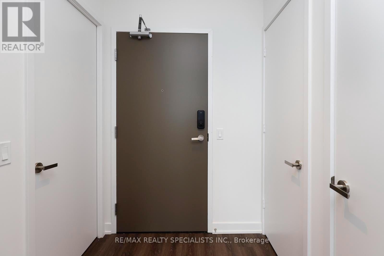 2904 - 448 BURNHAMTHORPE ROAD W