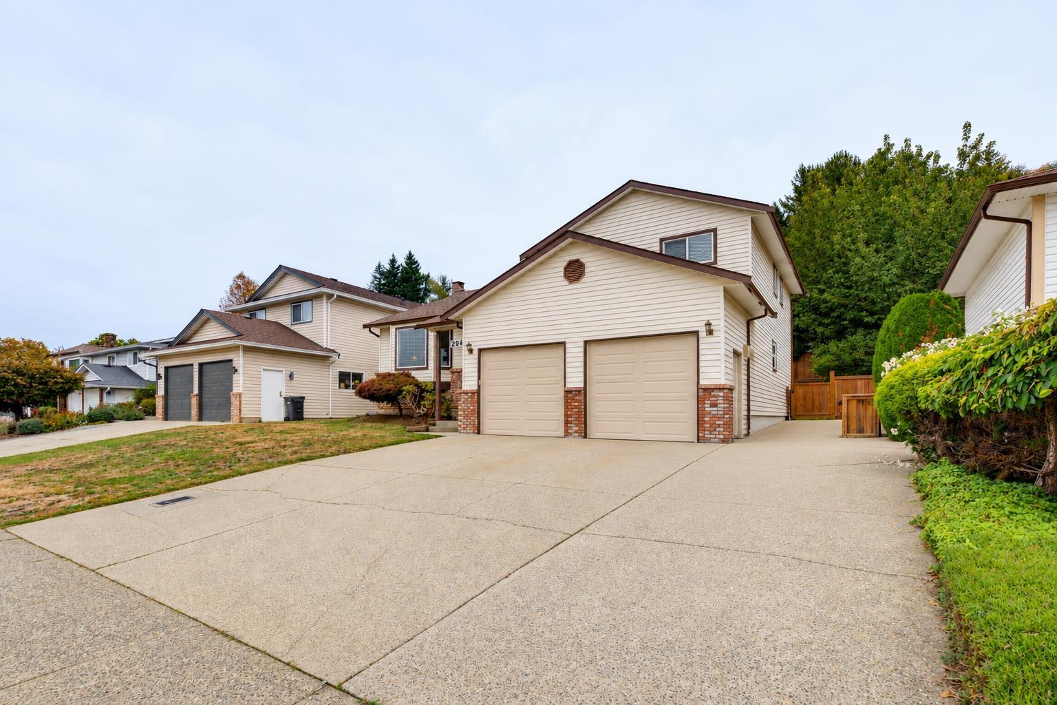 2924 GLENSHIEL DRIVE