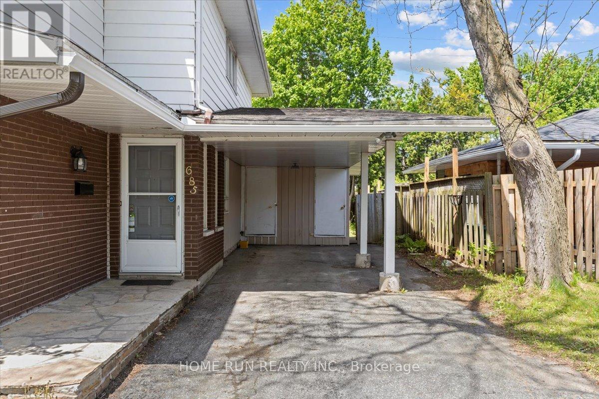 685 FARMINGTON AVENUE