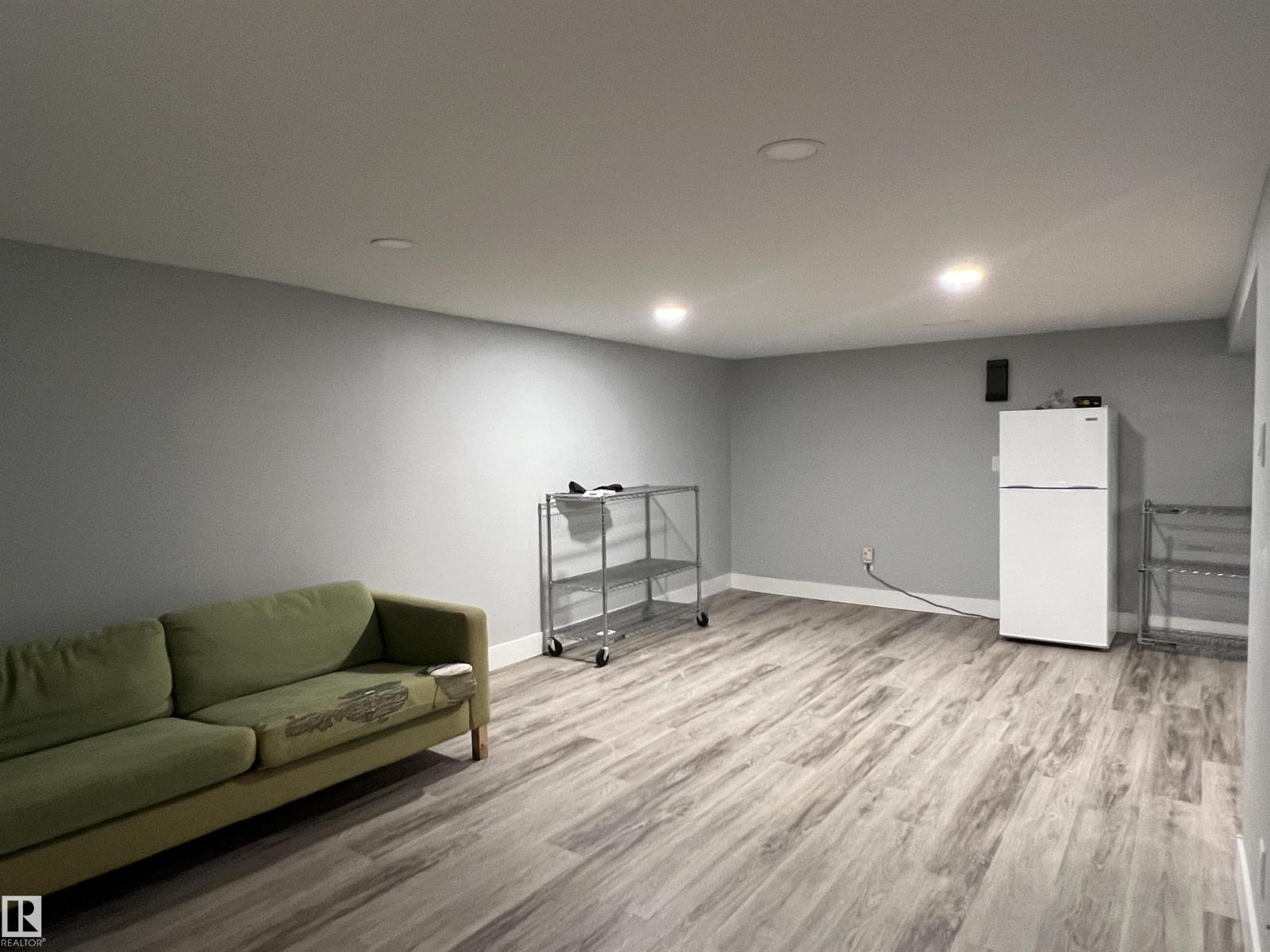 11411 79 AV NW