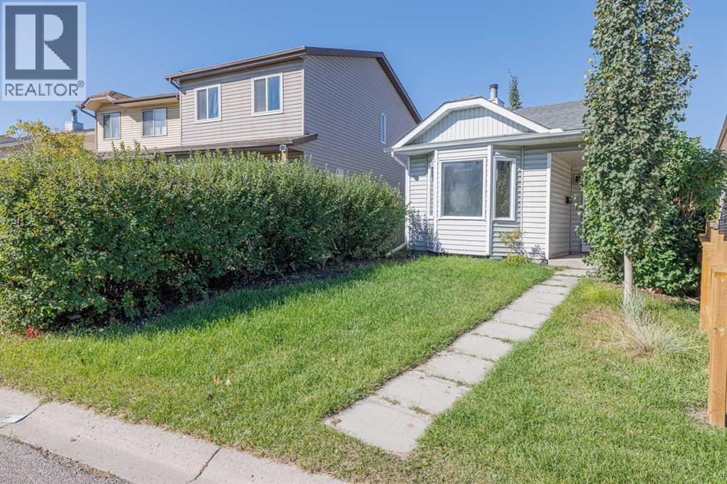 5 Erin Grove Place SE