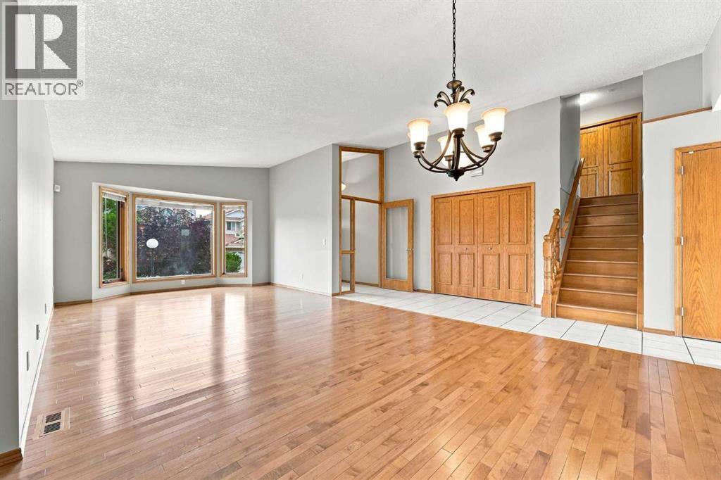 361 Santana Bay NW