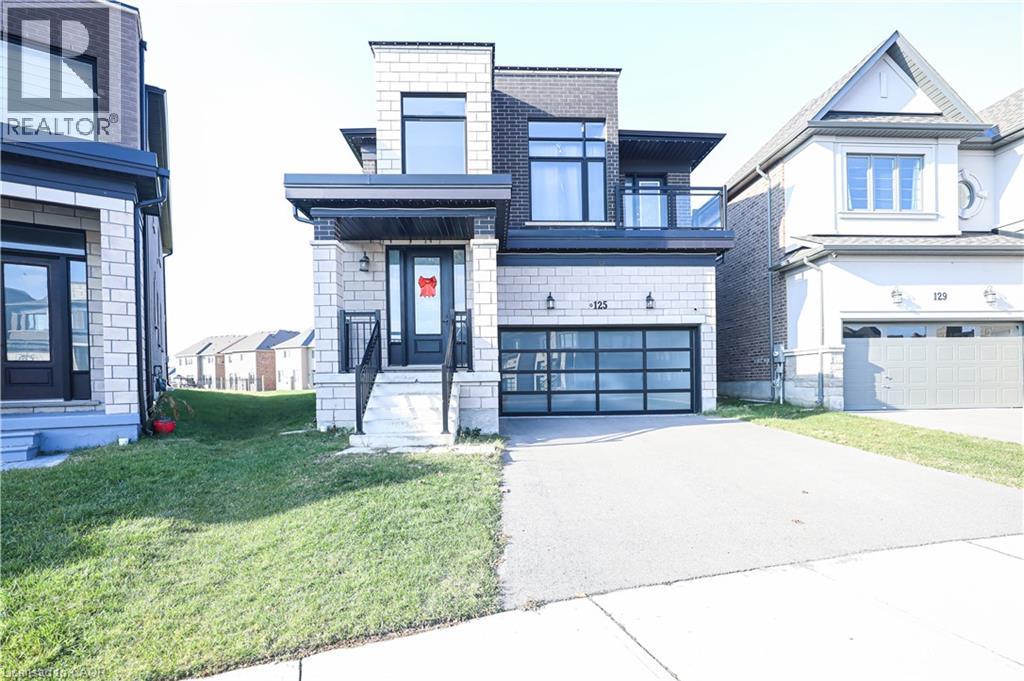125 SILVERWOOD Crescent