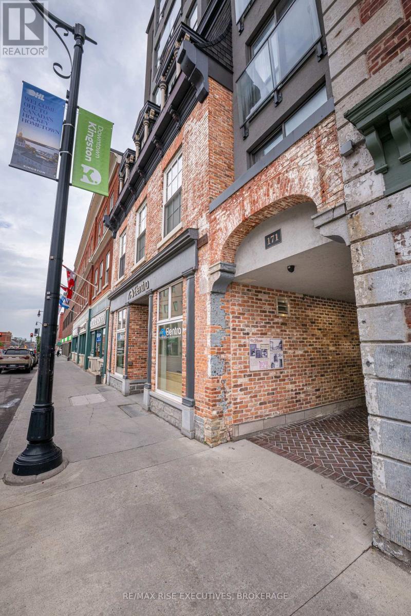 101 - 171 WELLINGTON STREET