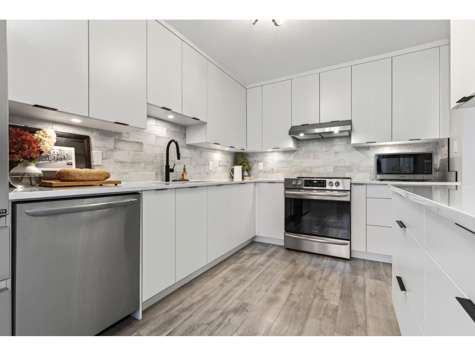 3 46350 CESSNA DRIVE, Chilliwack Proper South
