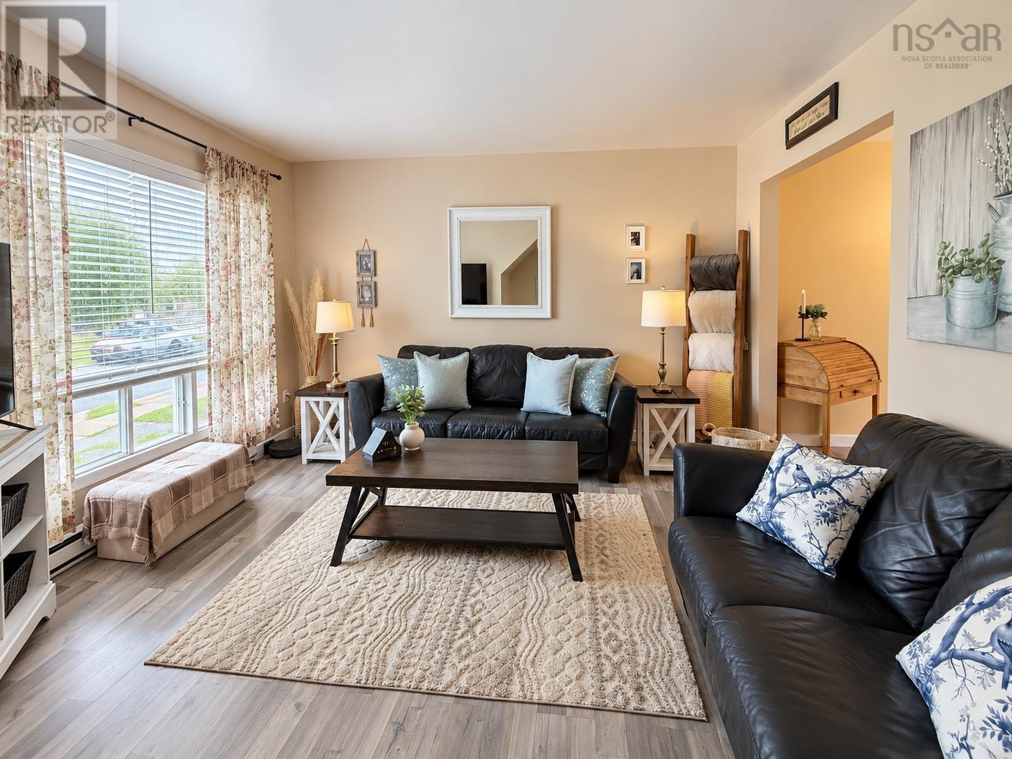 58 HARTLEN Avenue - Photo 2