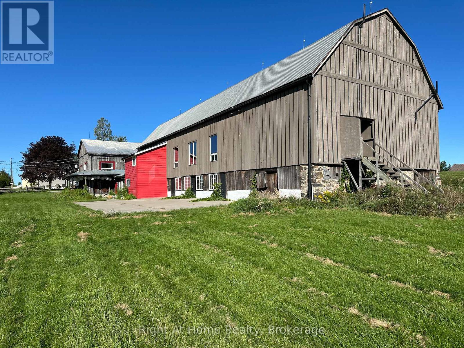 BARN - 2885 ALTONA ROAD