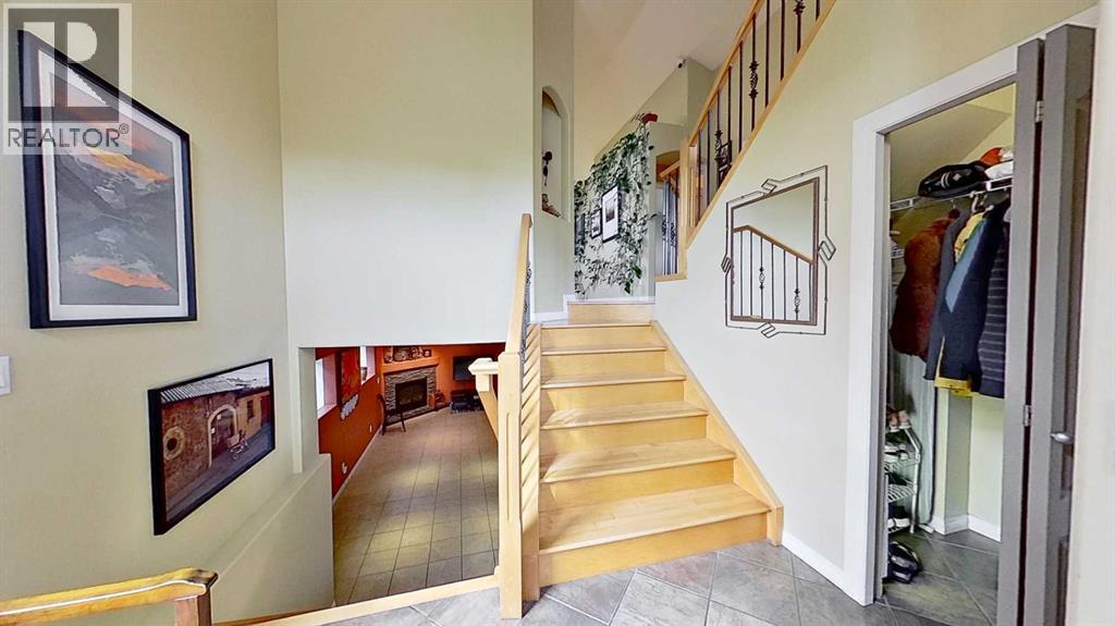 18 Tuscany Meadows Heights NW