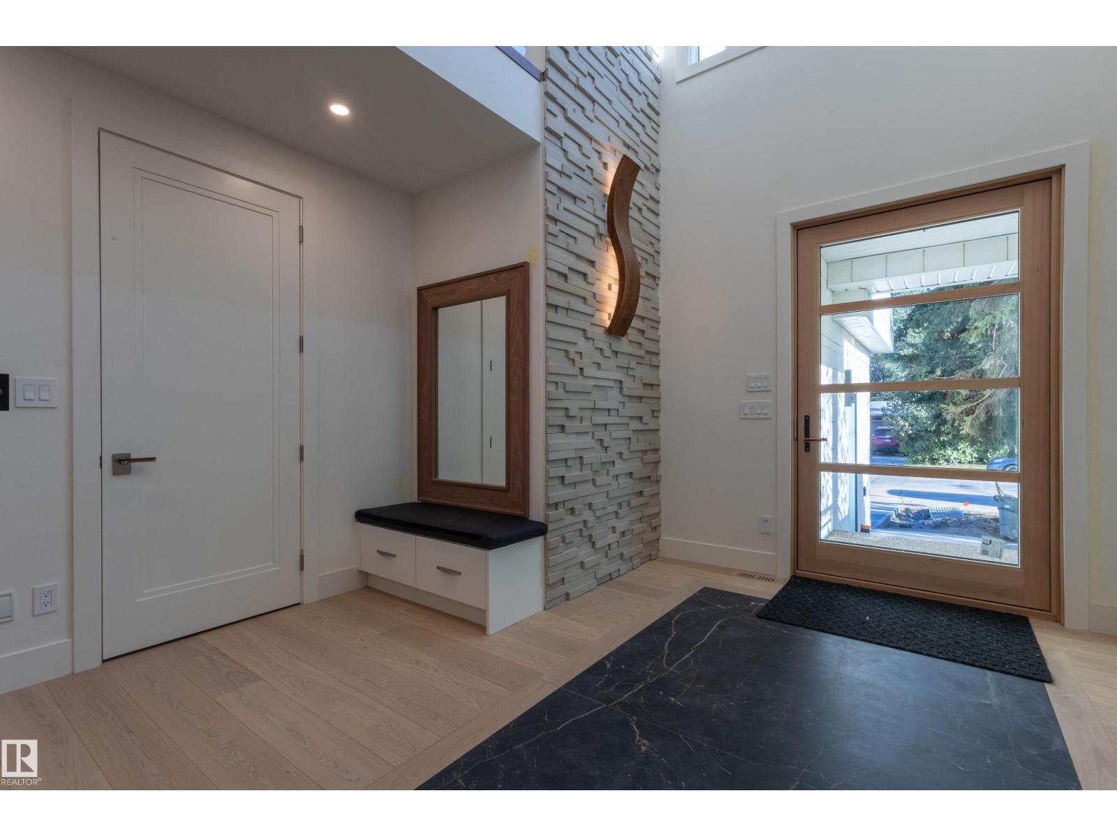 12306 39 AV NW