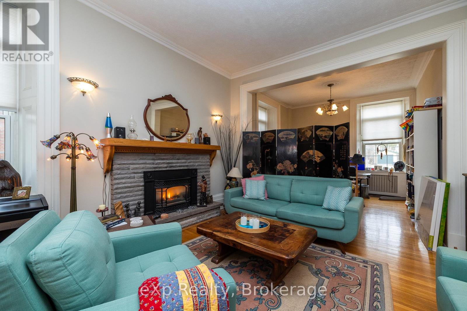 805 3RD AVENUE W