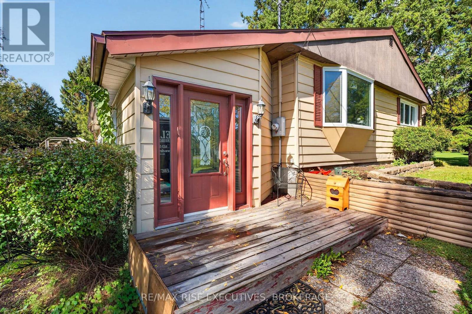 4259 SYDENHAM ROAD