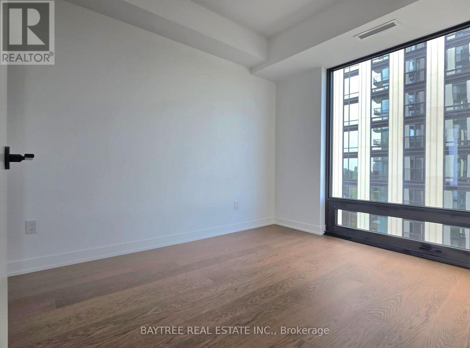 1515 - 89 MONTCLAIR AVENUE