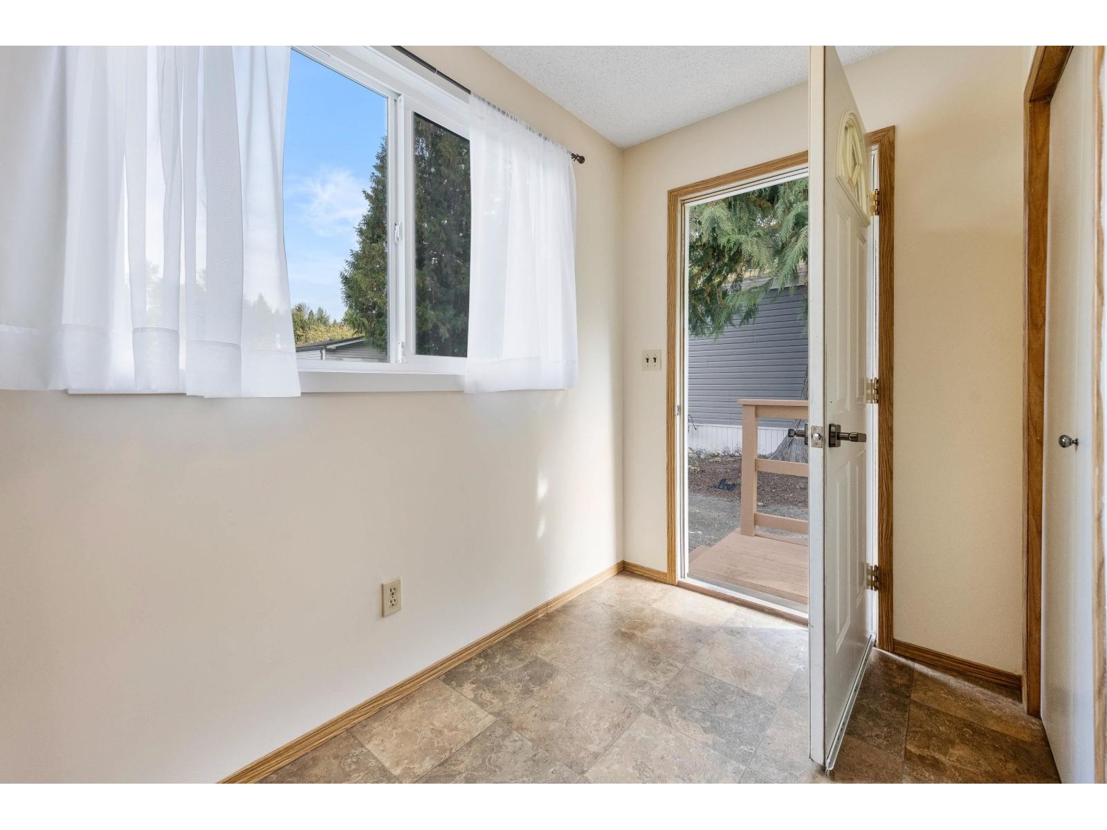 222 45835 SLEEPY HOLLOW ROAD, Cultus Lake East