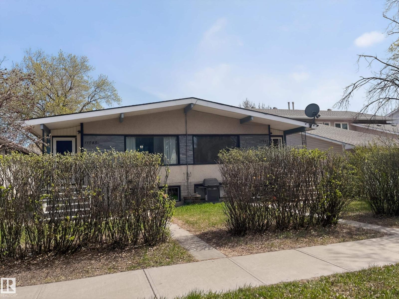 11043 / 11045 131 ST NW