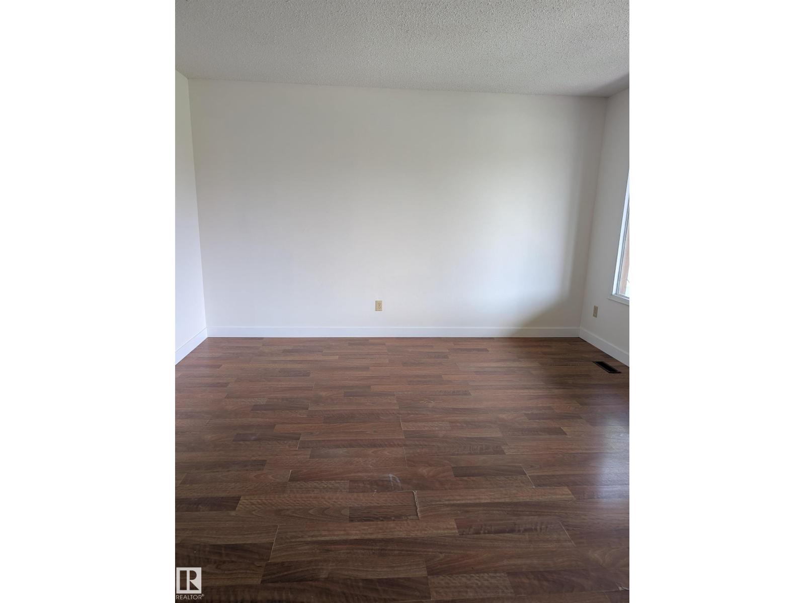 13818 114 ST NW