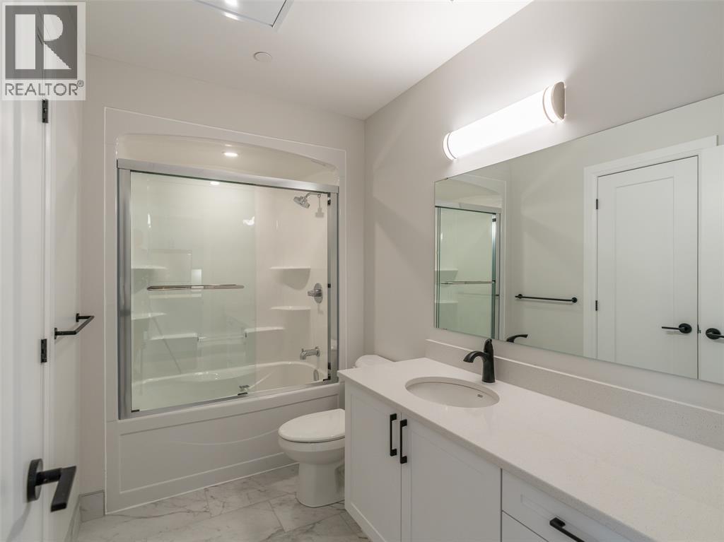 1540 VENETIAN BOULEVARD Unit# 204