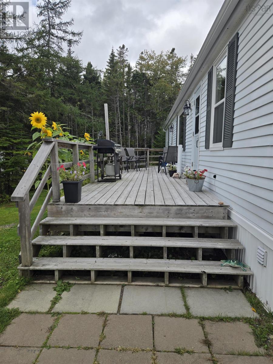69 De Raymond Street