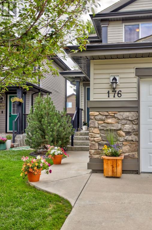 176 Coalbanks Boulevard W
