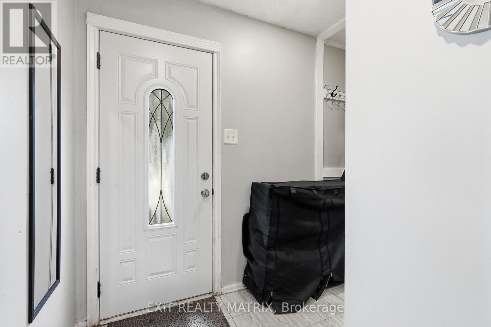 3 - 1661 HERON ROAD - Photo 4