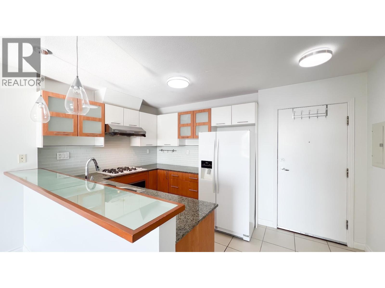 816 7831 WESTMINSTER HIGHWAY