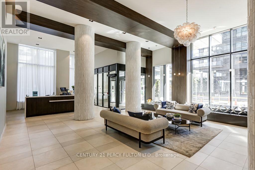 1110 - 38 ANNIE CRAIG DRIVE