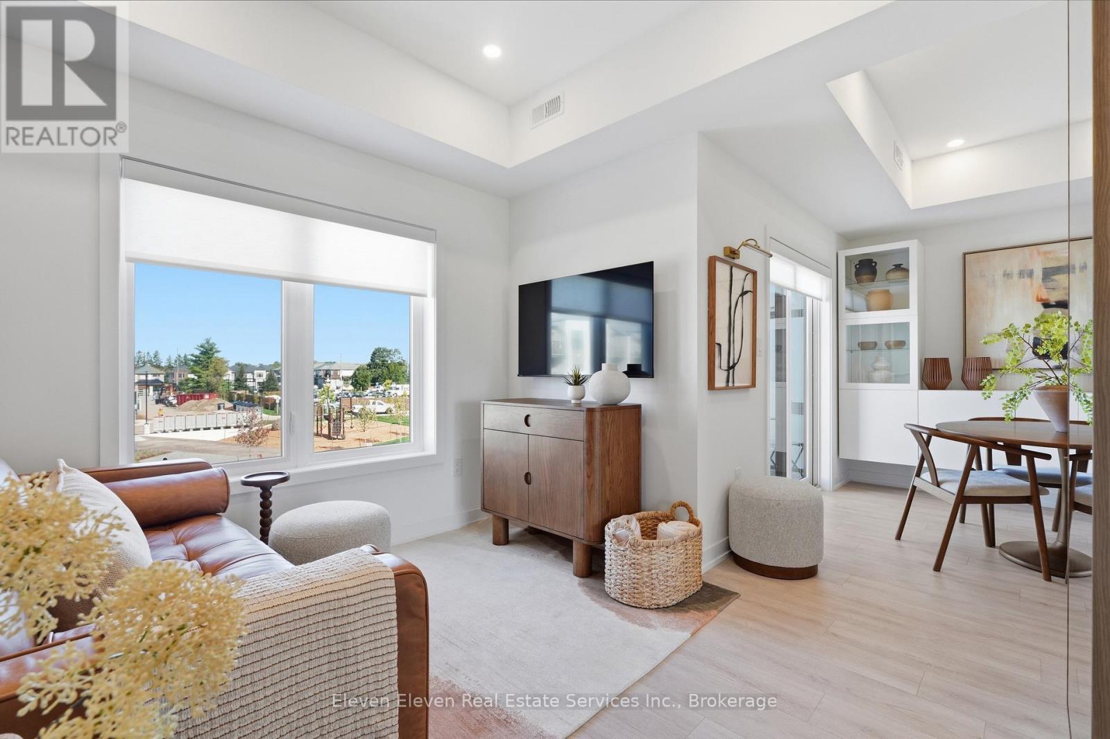 54 - 331 CLAIR ROAD E