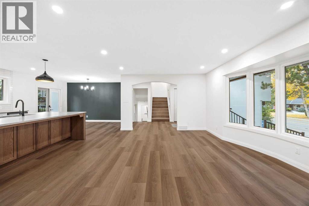 124 Canterbury Drive SW