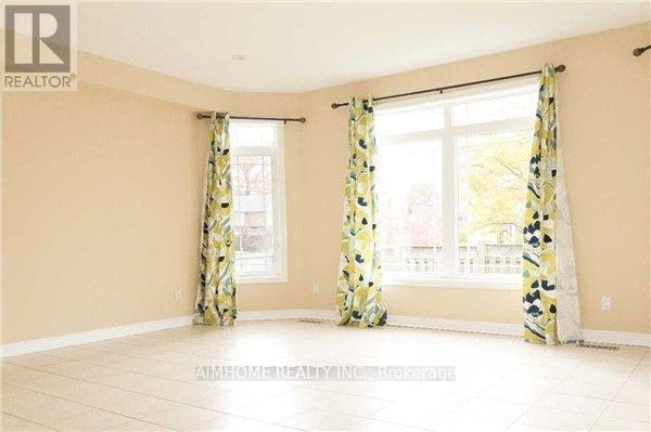 93 Bel Canto Cres, Richmond Hill (Oak Ridges Lake Wilcox), ON 4