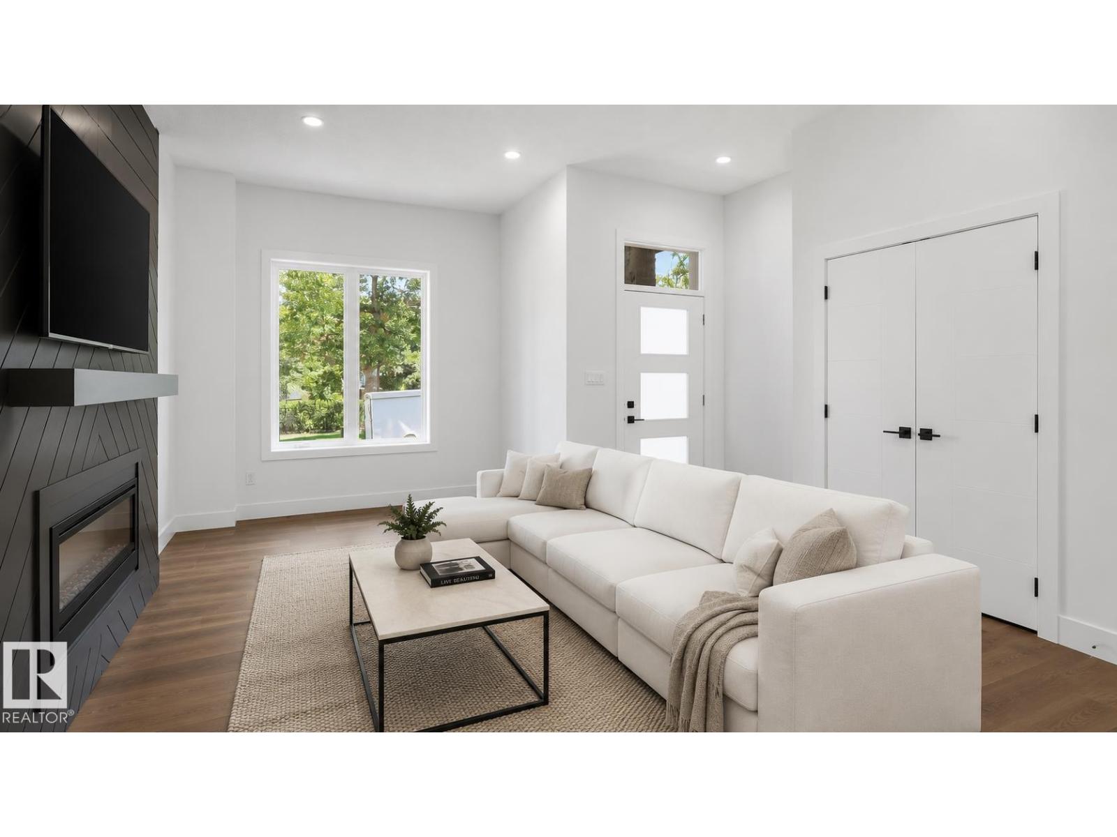 11036 128 ST NW