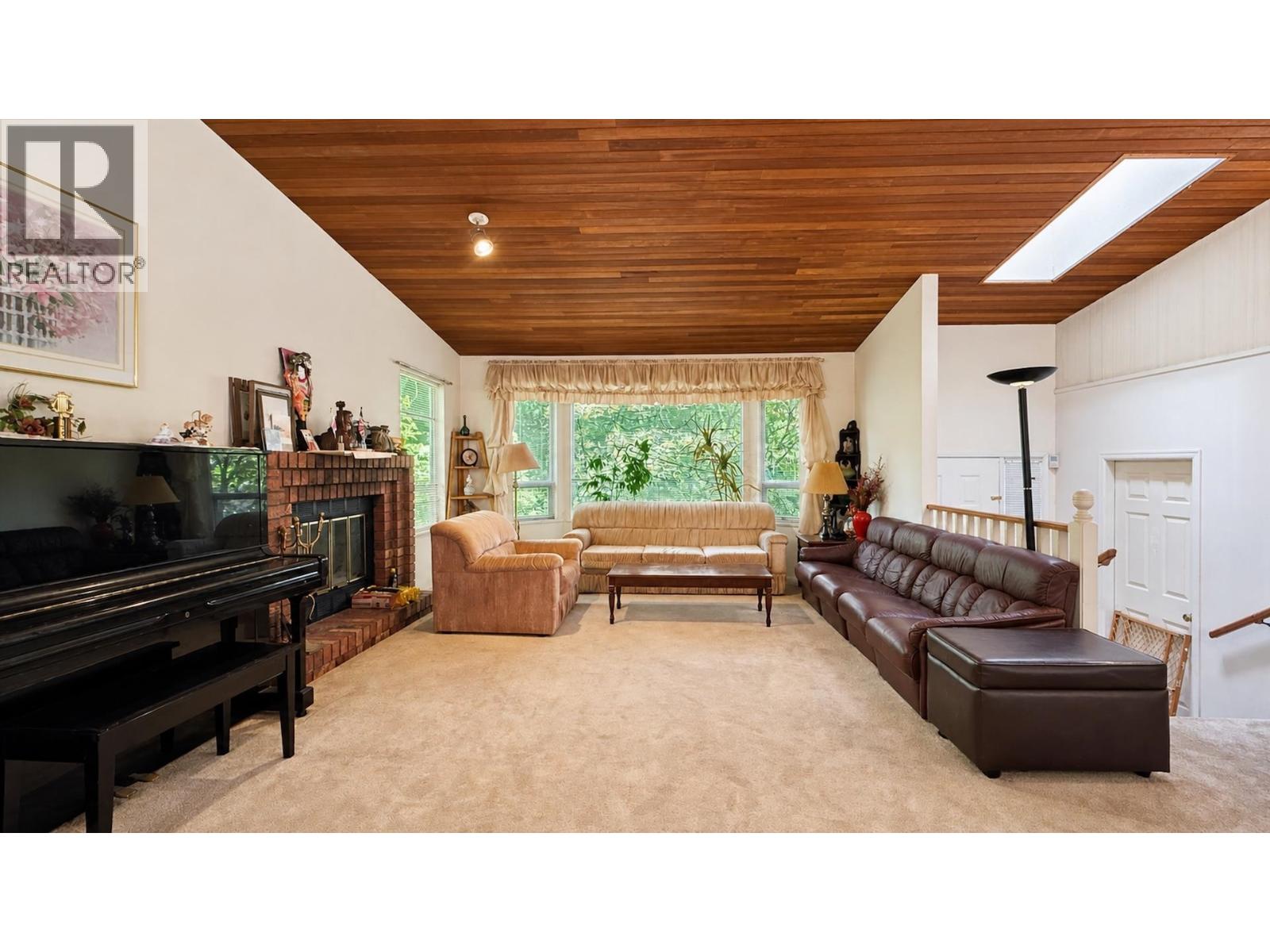 1679 WESTOVER ROAD